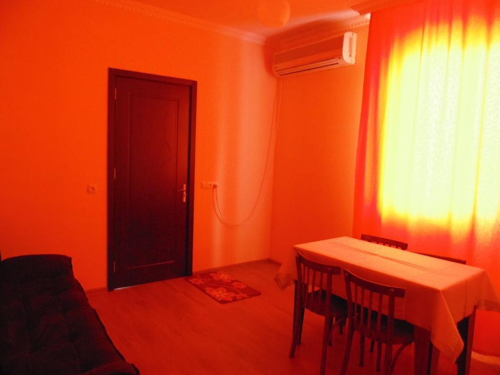 Apartment Merabi Batumi Szoba fotó