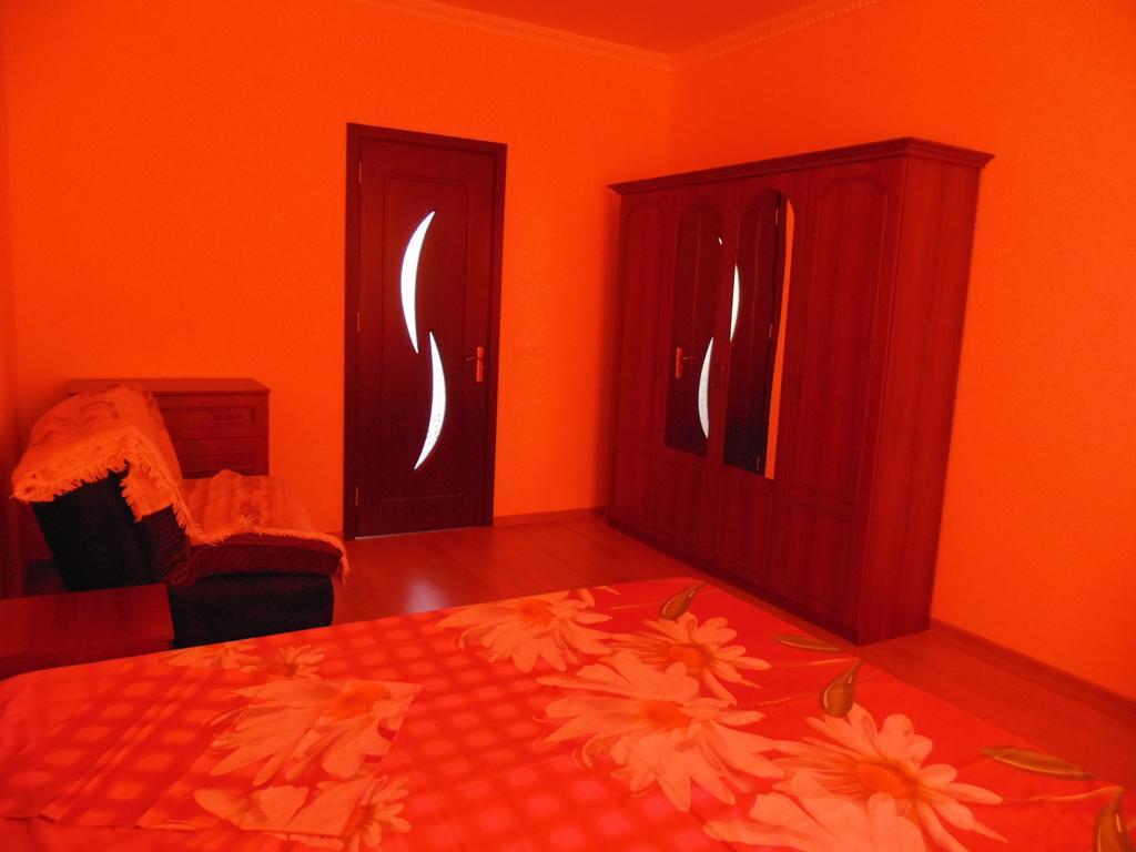 Apartment Merabi Batumi Szoba fotó
