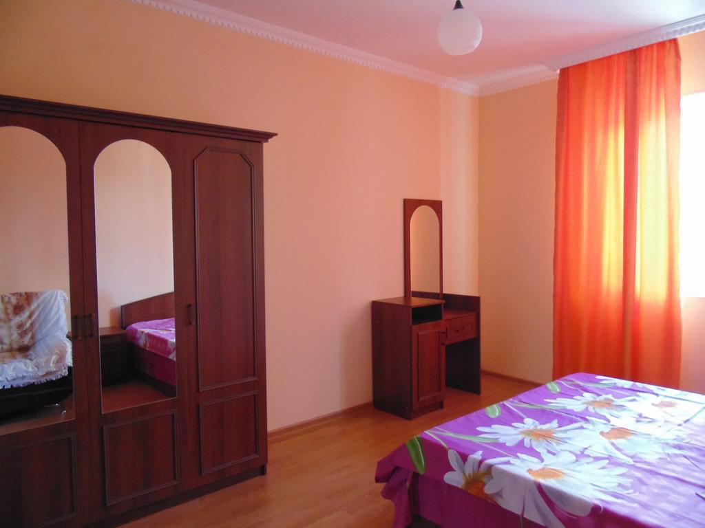 Apartment Merabi Batumi Szoba fotó